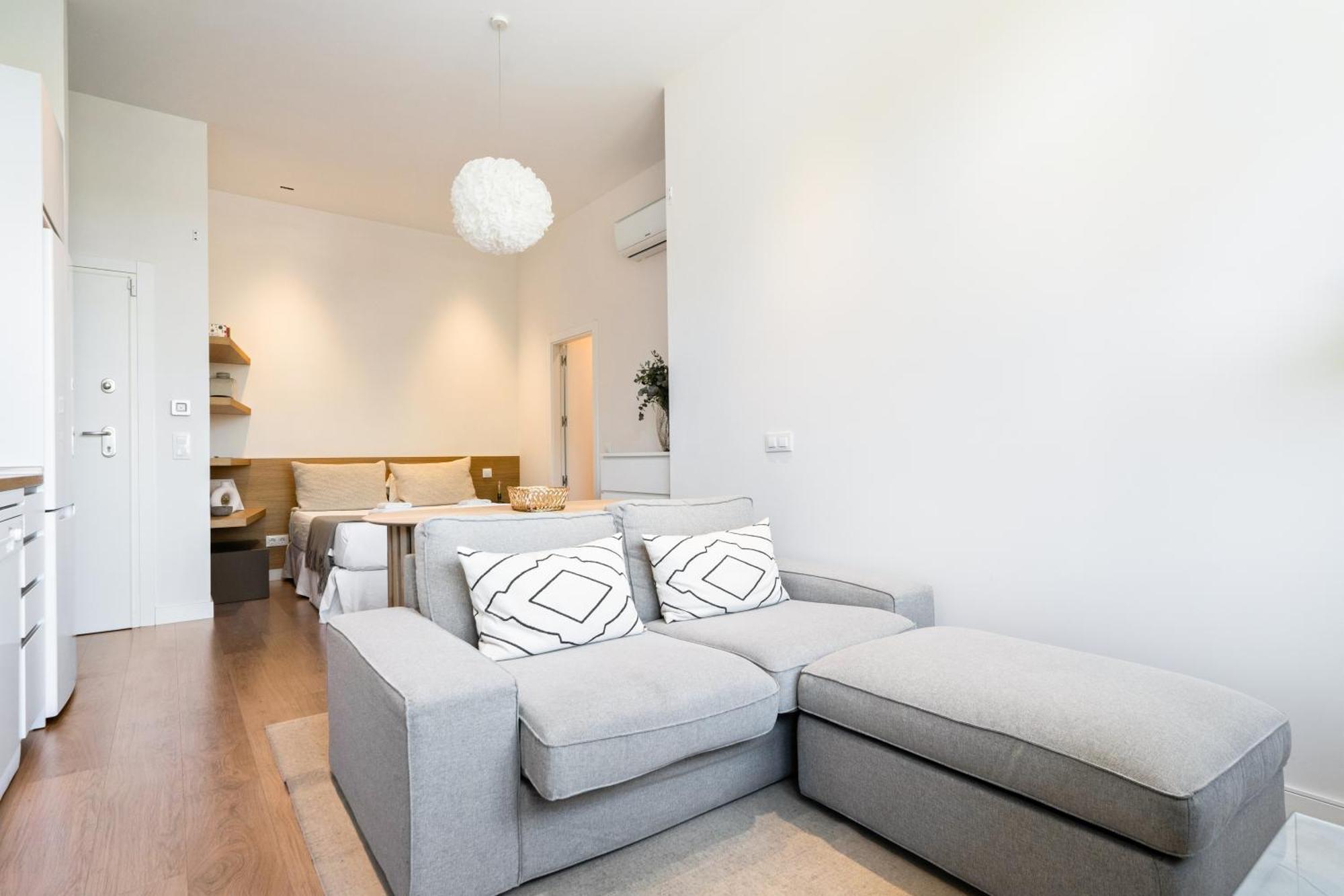 Encantador Estudio Chamartin Madrid Bagian luar foto